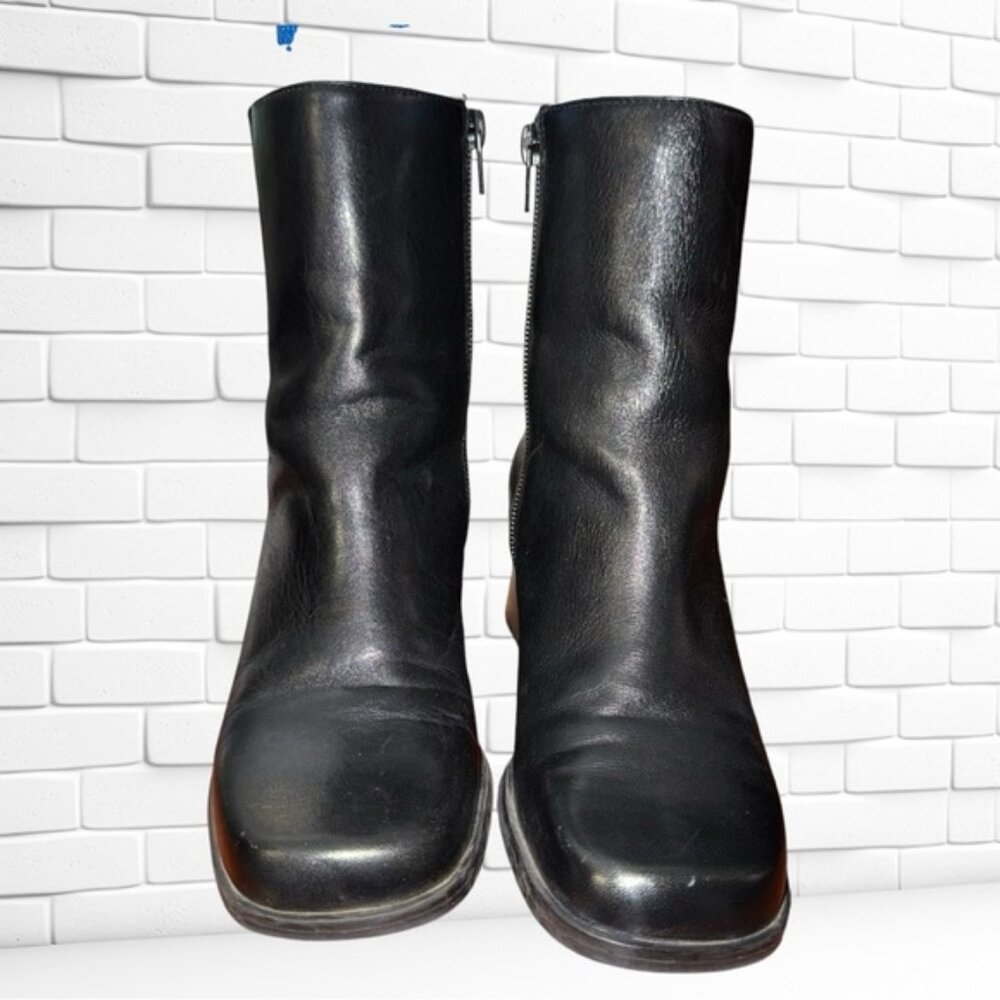 EUC Women’s Naturalizer Black Leather Ankle Boots Size 7 1/2 M